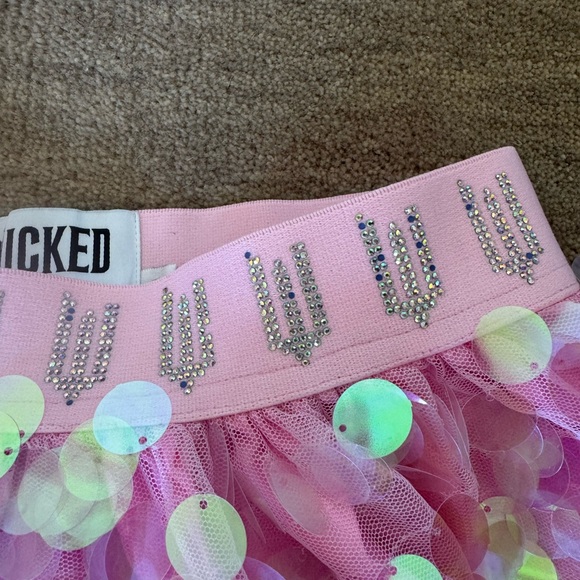 Lola + the boys wicked Glinda skirt - Picture 4 of 11